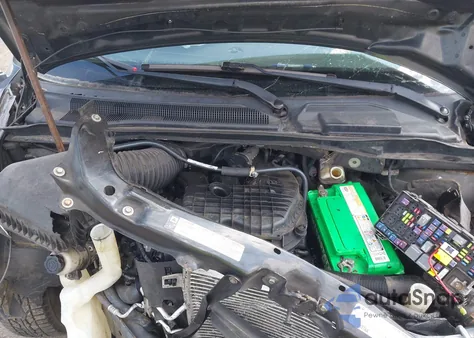 2011 Chrysler Town & Country Touring from USA, damaged, VIN 2A4RR5DG2BR697854